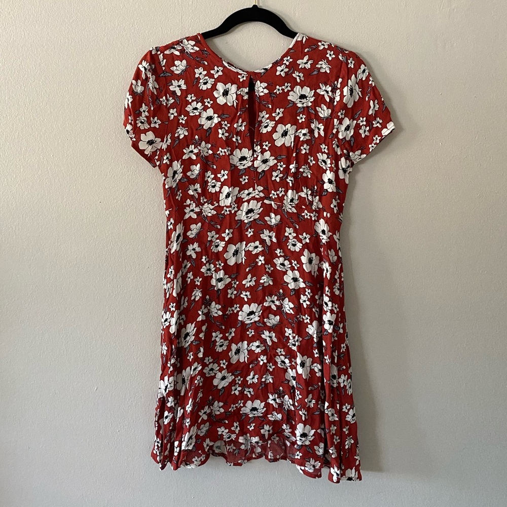 Forever 21 keyhole floral mini dress size small